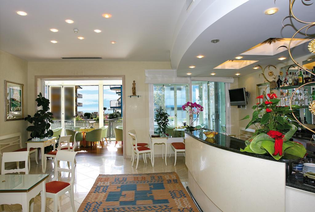 Hotel Helios Lido di Jesolo Exterior photo